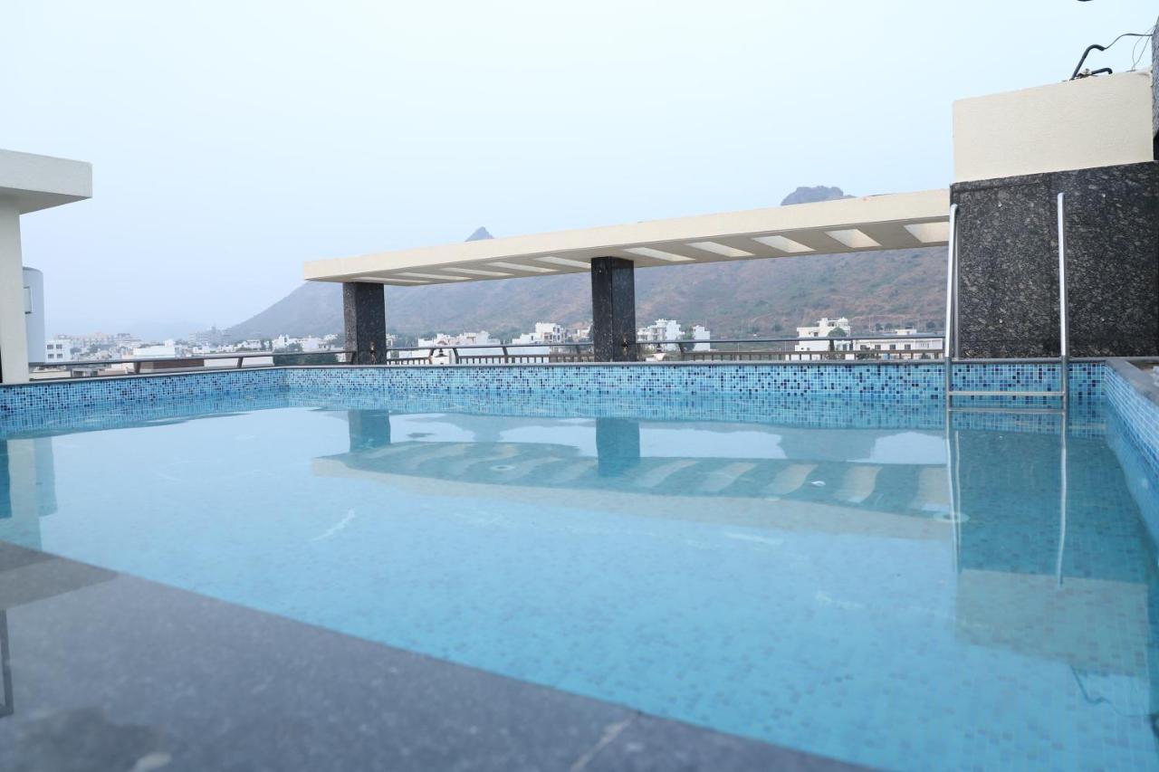 Clover Inn Udaipur Exterior foto
