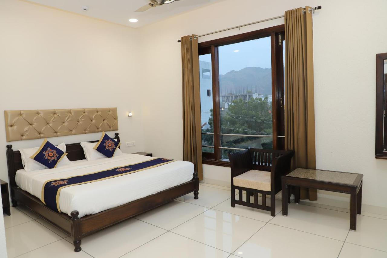 Clover Inn Udaipur Exterior foto